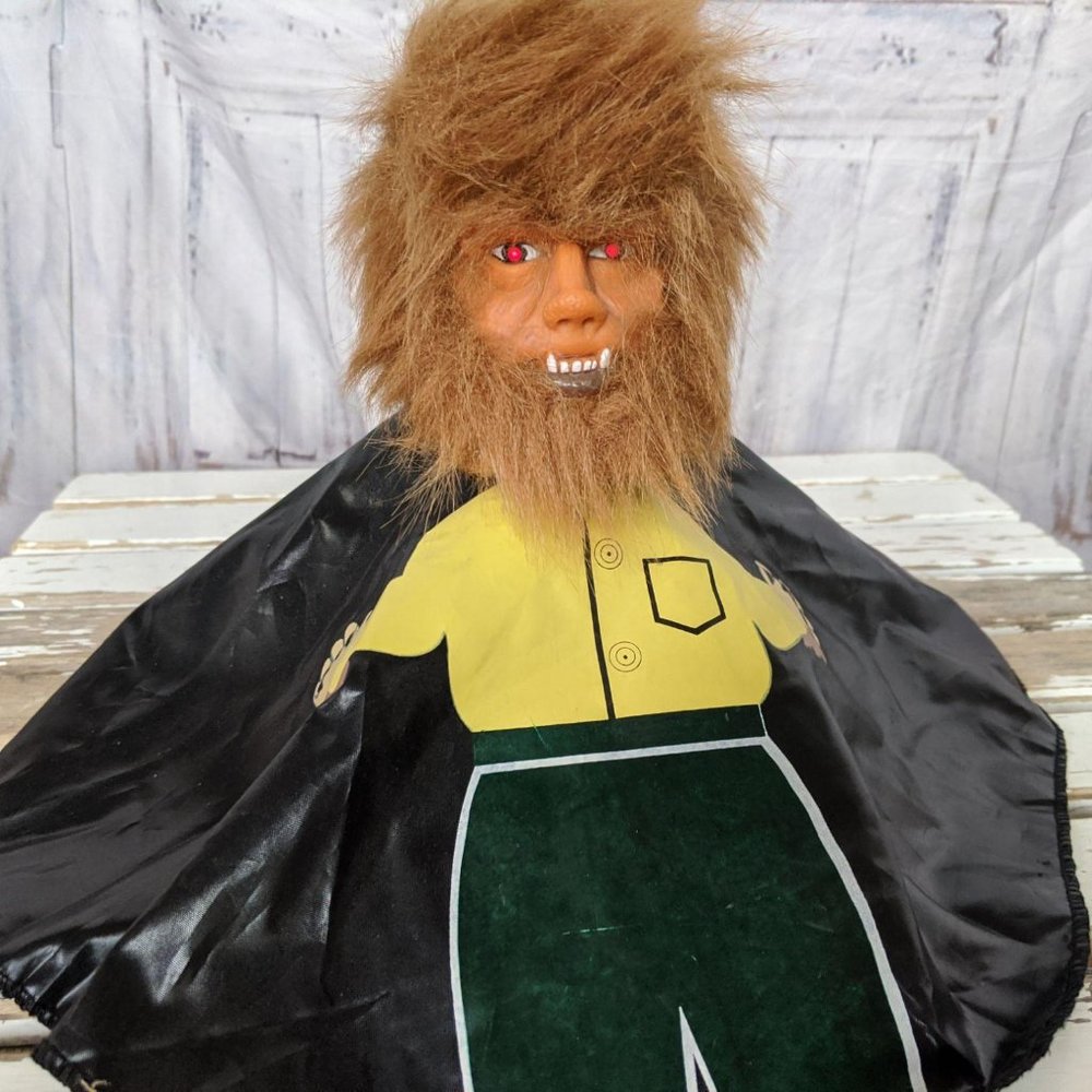 universal monsters Werewolf head hanging studios v